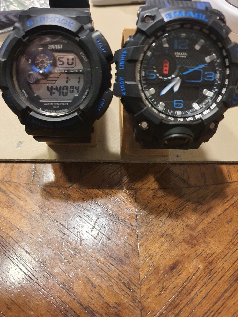 10/$20 Lot Of 2 Men's Digital Alarm Chrono Watches